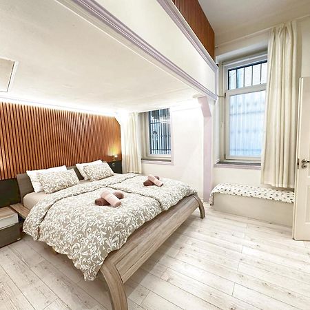 Yes, Yes! Lovely Apartment Good Amenities Budapest Center Екстериор снимка