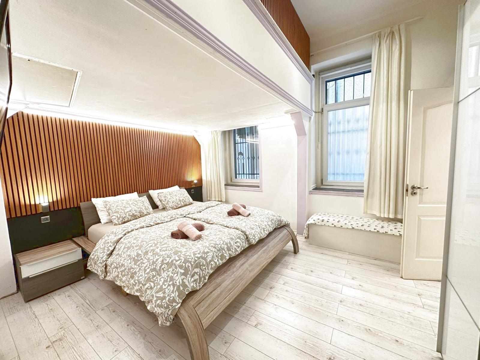 Yes, Yes! Lovely Apartment Good Amenities Budapest Center Екстериор снимка