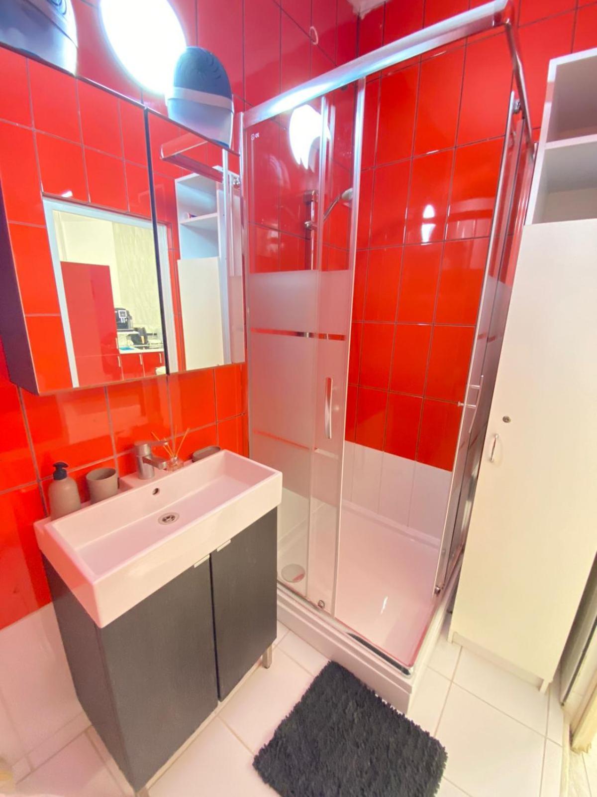 Yes, Yes! Lovely Apartment Good Amenities Budapest Center Екстериор снимка